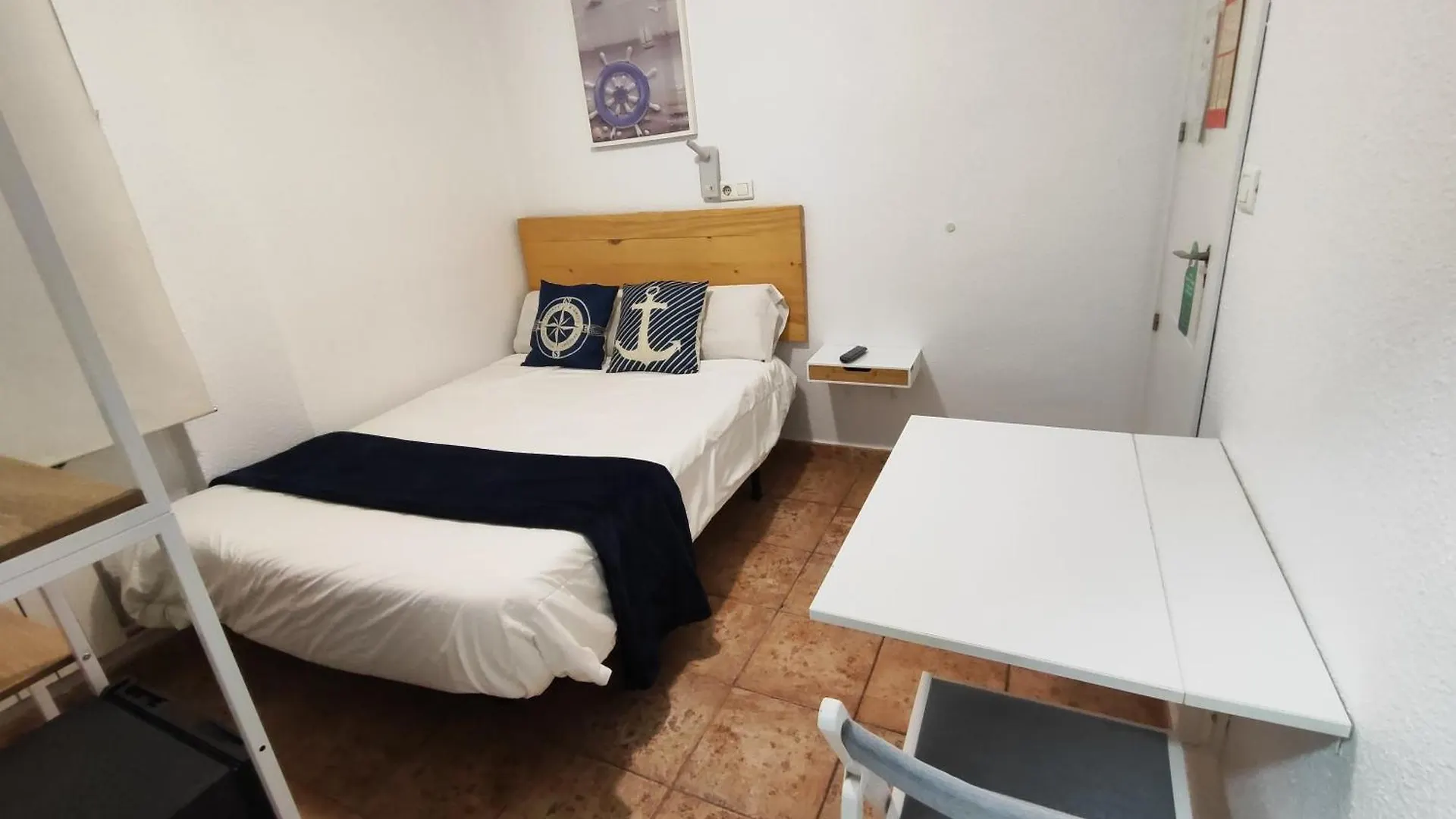 Hostal Lucy Santander 2*,  Spain